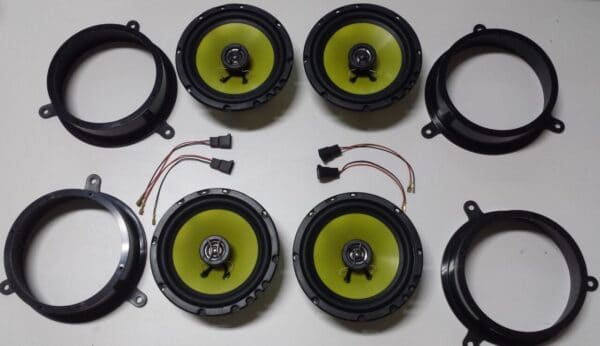 IPNOSIS Kit 2 Casse Anteriori o Posteriori IP-01165 per Renault Clio IV dal 2012 al 2020, Clio V dal 2020 in poi, Scenic dal 2010 al 2021 + vedi altri modelli con 2 Supporti, 2 Connettori IPNOSIS Kit 2 Casse Anteriori o Posteriori IP-01165 per Renault Clio IV dal 2012 al 2020, Clio V dal 2020 in poi, Scenic dal 2010 al 2021 + vedi altri modelli con 2 Supporti, 2 Connettori