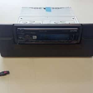 Autoradio Alpine DAB per BMW Serie 5 (E39)  95-04 + comandi al volante