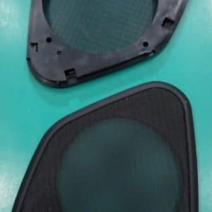 Supporti e griglia altoparlanti per Volvo 440 casse 130 mm 1990