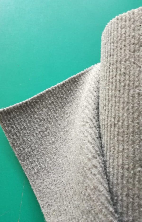 MOQUETTE ACUSTICA GRIGIA A COSTINE ROTOLO MIS. 70X140 cm