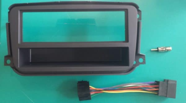 Kit montaggio autoradio per Smart ForTwo dal 2010 mascherina 1-2 DIN + cassetto