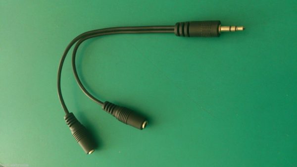 Cavo da spina jack ø 3,5 Stereo a 2 prese jack ø 3,5 Stereo - 0,2m