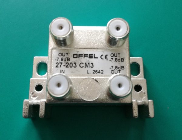 27203 DIVISORE  PER SEGNALE TV 3 USCITE DA INTERNO OFFEL CM3 CON CONNETTORI " F"