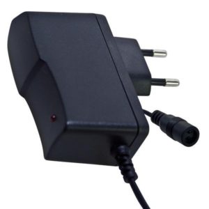 ALIMENTATORE UNIVERSALE PER DECODER DIGITALE TERRESTRE 2 Ah 2 SPINOTTI IN DOTAZ