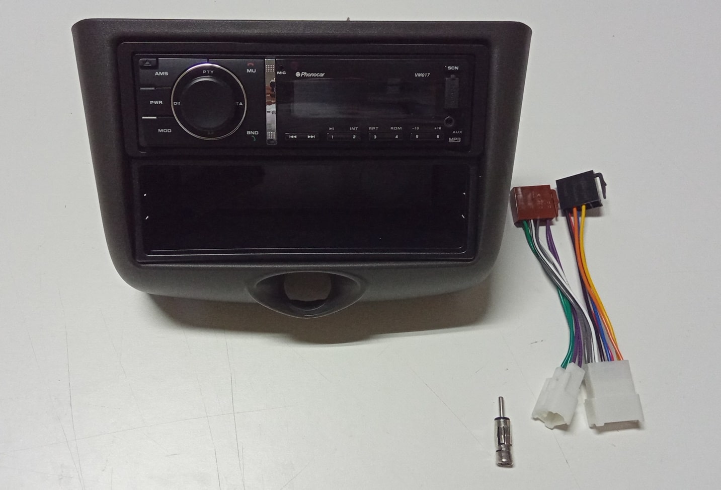 Autoradio CD per Toyota Yaris 03/06 con Vivavoce Bluetooth SD USB